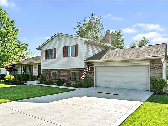 3rd image of 7724 S Tamarack Dr