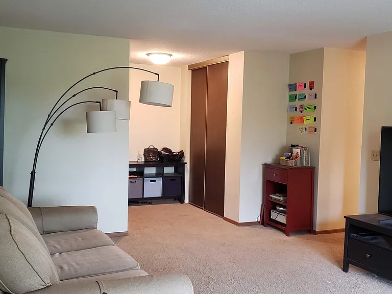 1420 Terrace Dr — Photo 4