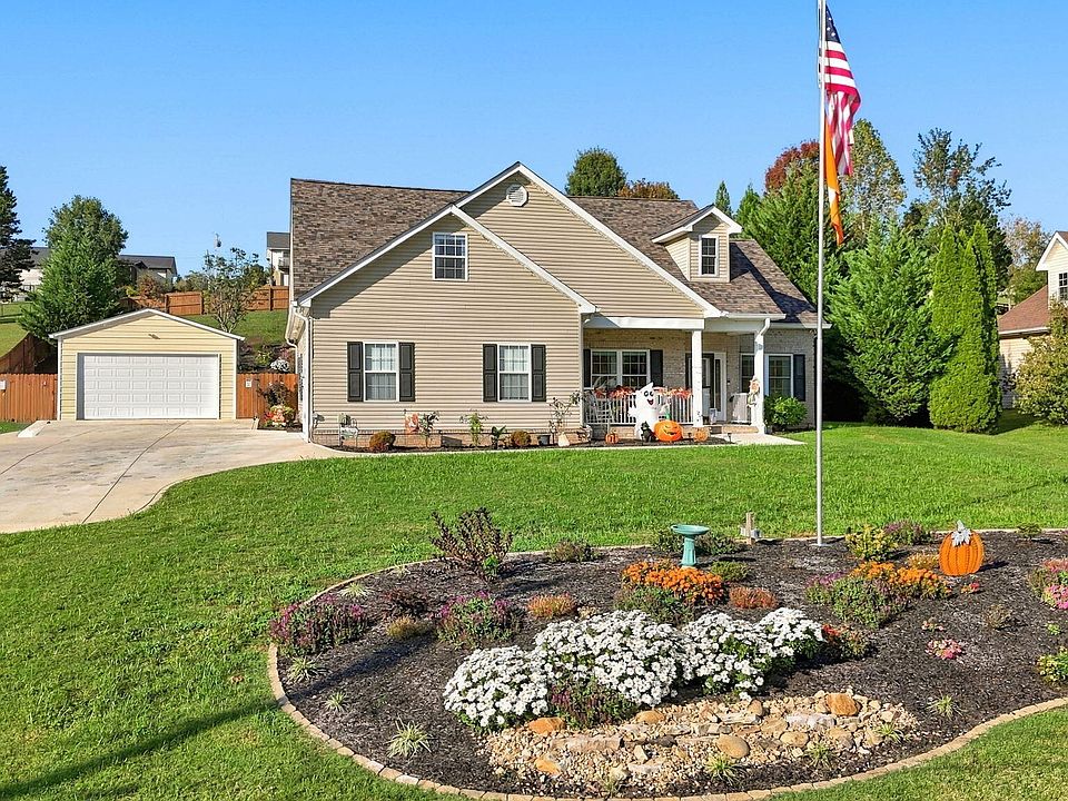1st image of 131 Raspberry Dr