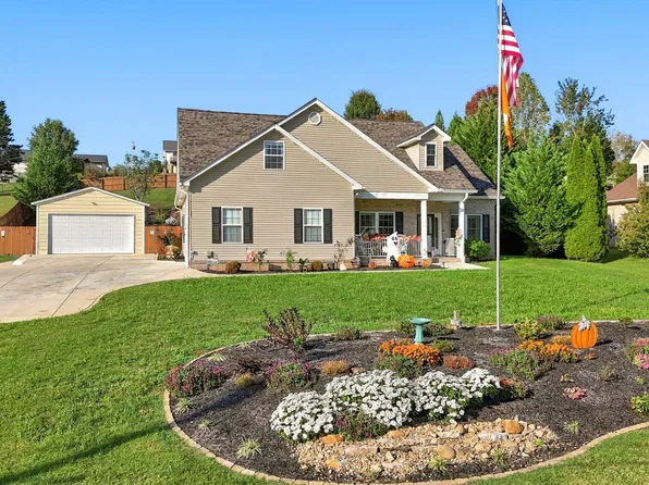 131 Raspberry Dr, New Market, TN 37820