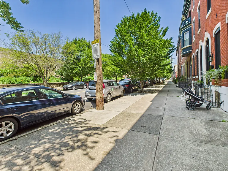 743 Corinthian Ave #3R — Photo 7