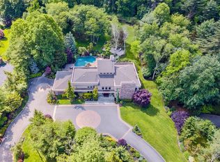 5 Amber Ln, Oyster Bay, NY 11771