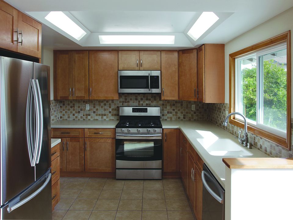 2nd image of 2031 Mandrill Ave
