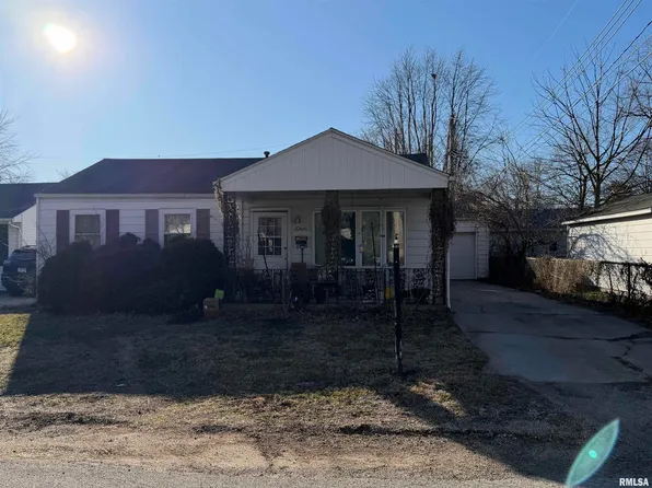 1 Prairie Lane Ct, Springfield, IL 62704