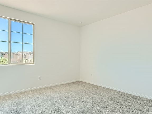 5th image of 719 N Water St