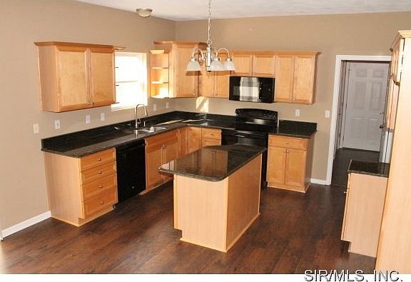 Kitchen wGranite Countertops