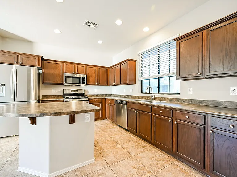 2362 W Sleepy Ranch Rd — Photo 8
