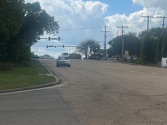 3rd image of Galleria Pkwy