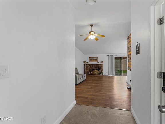 4th image of 4730 Spring Dr