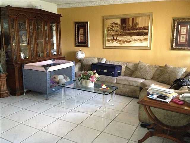 2nd image of 7060 SW 28th St