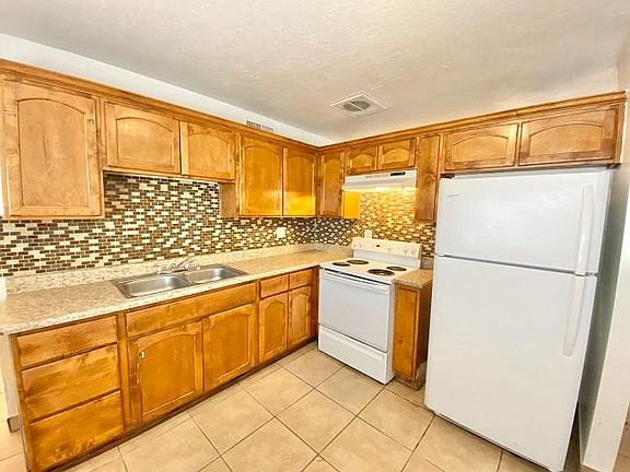 5th image of 1346 E 23rd Pl