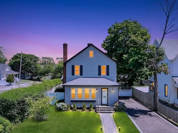 105 Maple Avenue, Patchogue, NY 11772