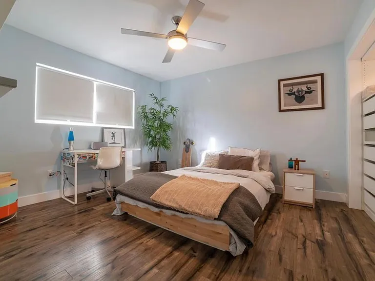 1530 Marine Ave — Photo 15