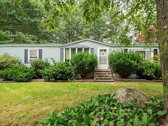 3rd image of 40 Kendell Ln