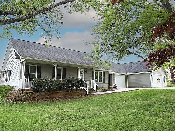 3rd image of 405 Bill Poole Rd