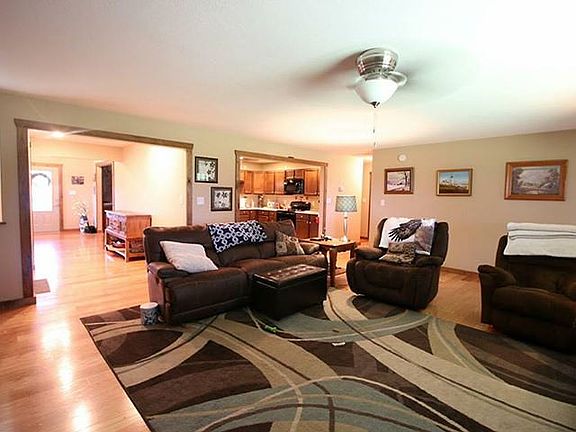 3rd image of 920 Bobbie Jean Ln