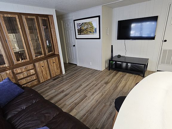 4th image of 10732 W Tahiti St #3