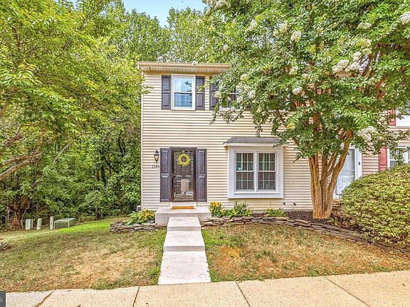 2nd image of 1144 Riverboat Ct