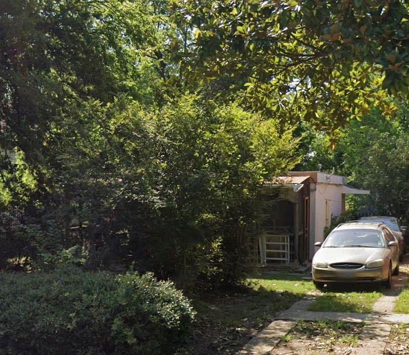1st image of 108 W Clarksville St