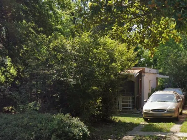 108 W Clarksville St, Jefferson, TX 75657