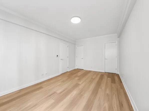 85 East End Avenue image 25 of 26