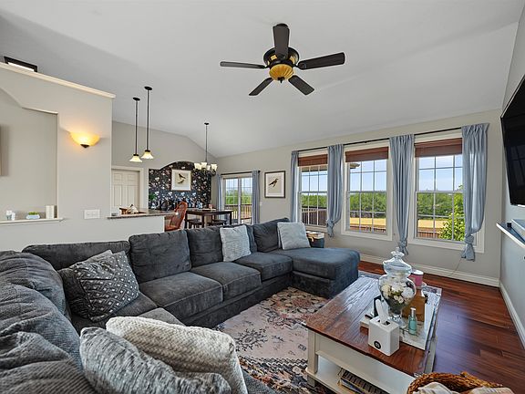 3rd image of 2108 Brookefield Dr