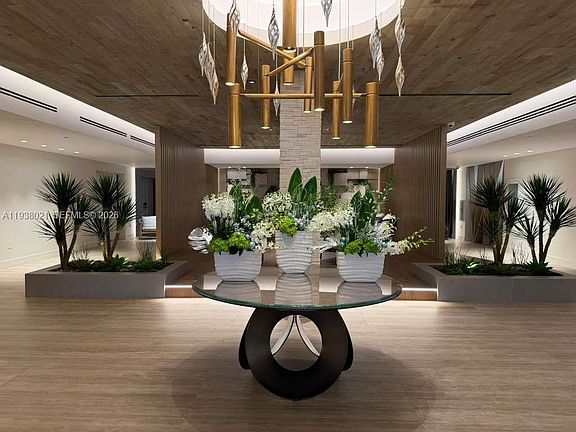 4th image of 2301 Collins Ave APT 423