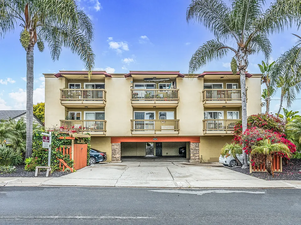 1964 Chalcedony St #2