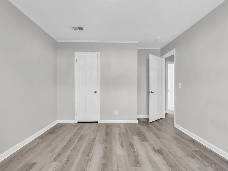 400 Forrest Blvd #26 — Photo 13