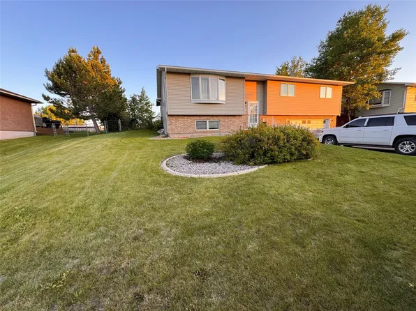 110 Turquoise Dr, Lewistown, MT 59457