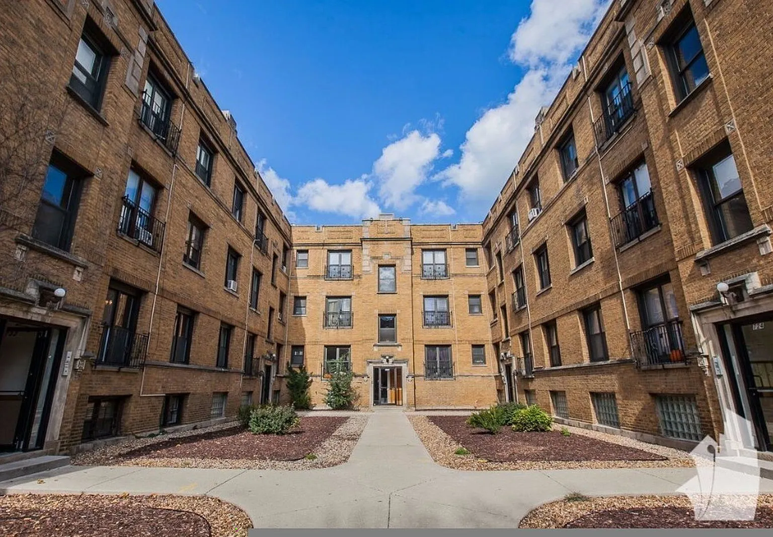 1 bed, 1.0 bath, $2,195 — Photo 1