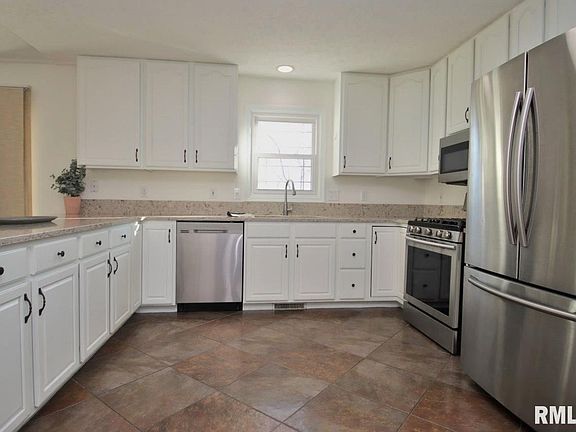 5th image of 5228 N Castleberry Dr