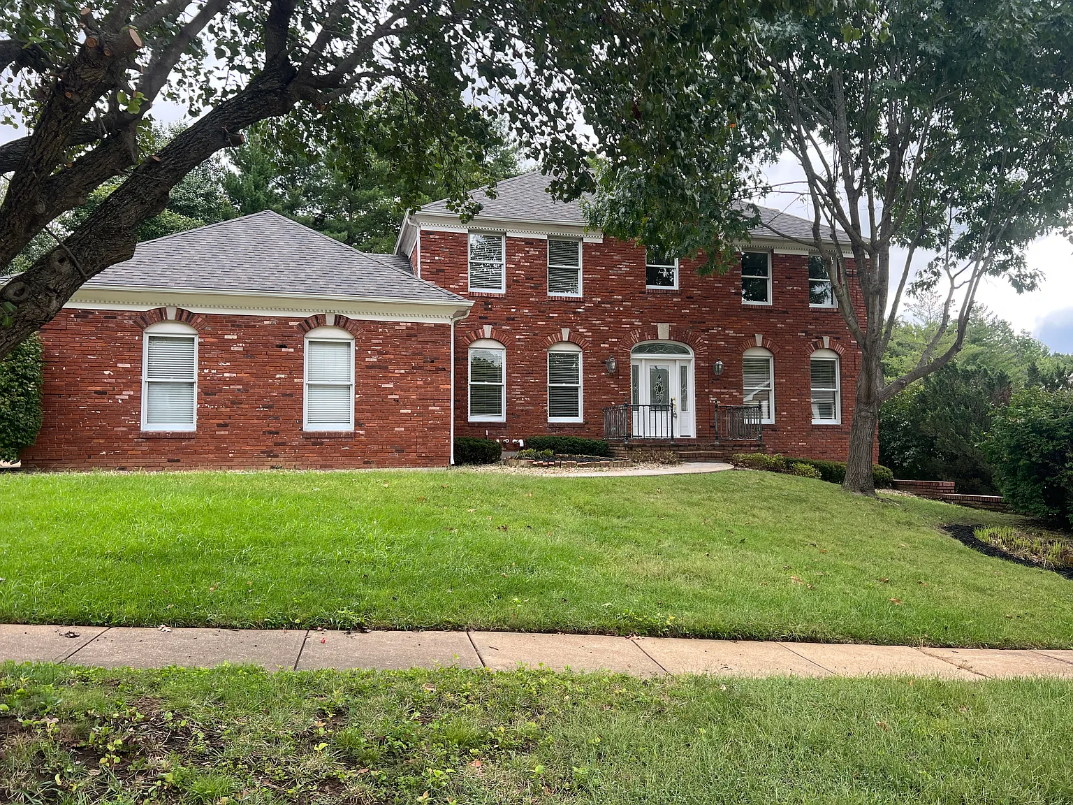 4 bed, 3.5 bath, 2942 sqft, $3,295 — Photo 1