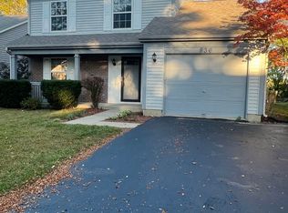 836 Crossland Dr, Grayslake, IL 60030