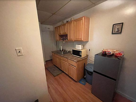 4th image of 37 Belle Ave