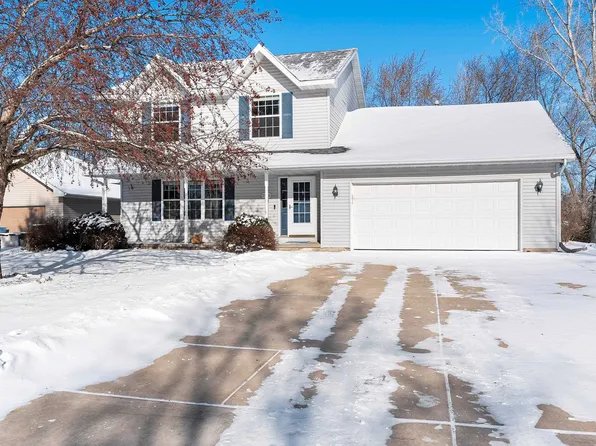 2374 Yolanda Cir, Green Bay, WI 54303