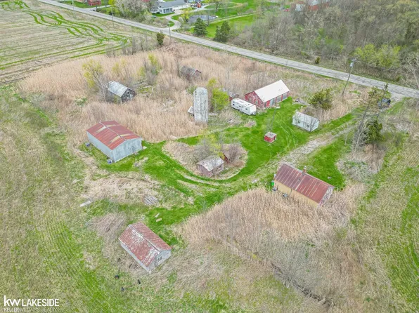 6166 Church Rd, Fair Haven, MI 48023