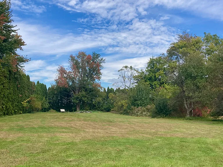 4205 E Scholl Rd — Photo 6
