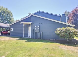 521 11th St NW #B9, Puyallup, WA 98371
