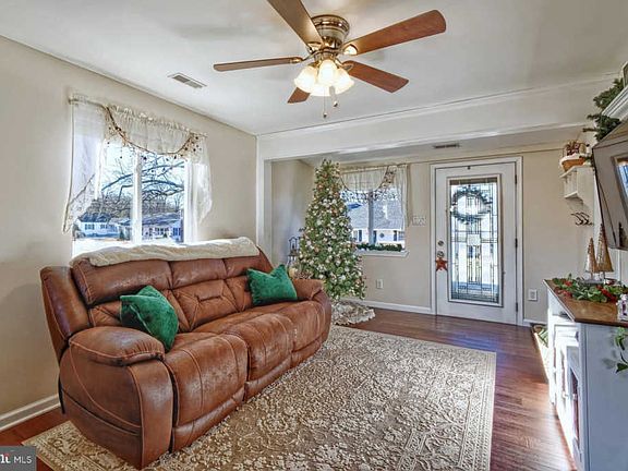 5th image of 504 Lakeview Dr