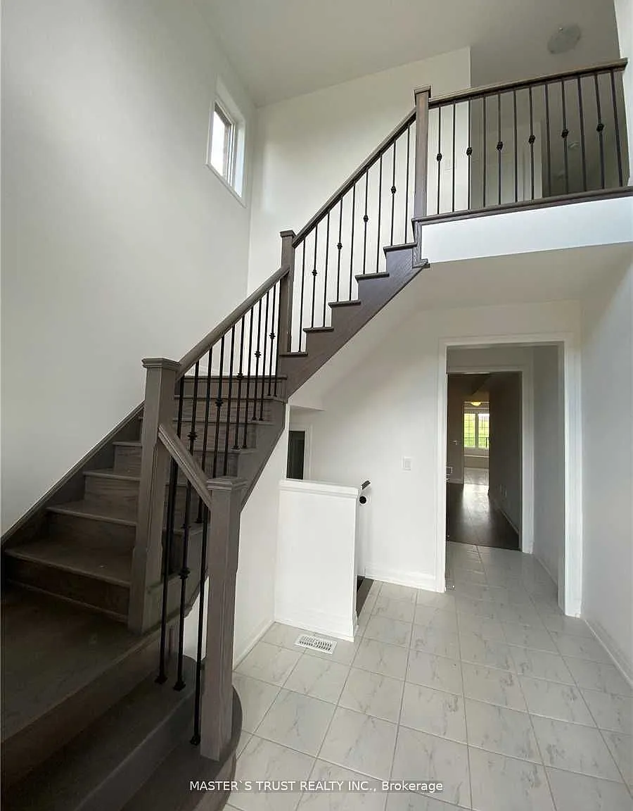4 bed, $3,800 — Photo 2