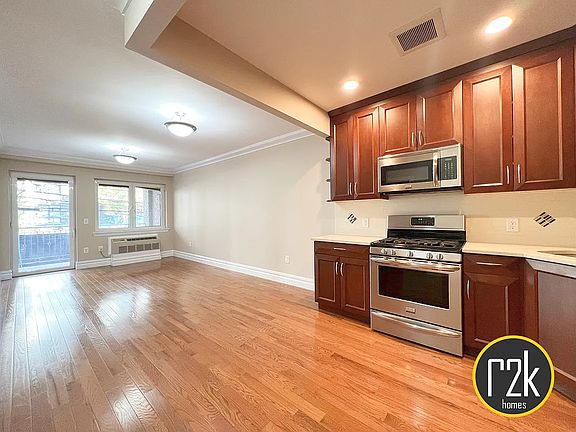 4th image of 21-16 31st Ave #5B