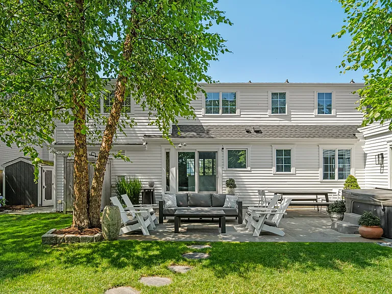 108 Harbor Rd — Photo 28