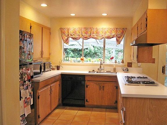 4th image of 1548 Barton Dr