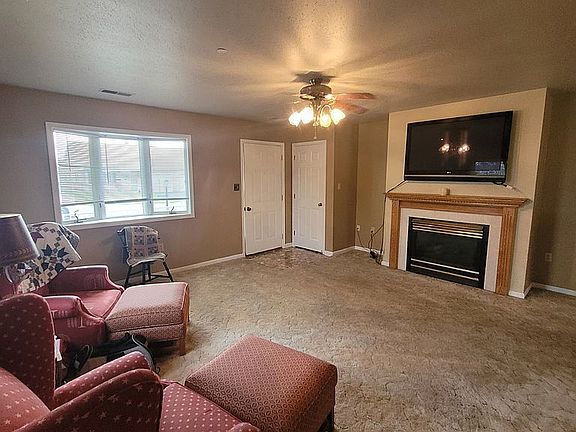 4th image of 156 Buttercup Dr