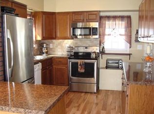 15 Portland St, Holyoke, MA 01040