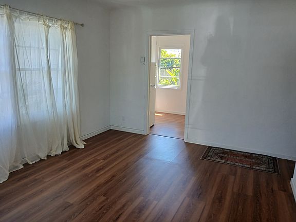 4th image of 116 McCornick St #116