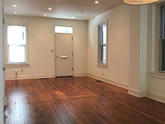 2nd image of 714 N High St #719