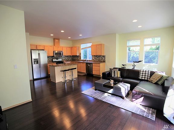 5th image of 6738 163rd Pl SE APT A
