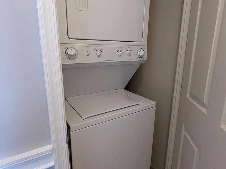 2726 Gallows Rd #902 — Photo 12